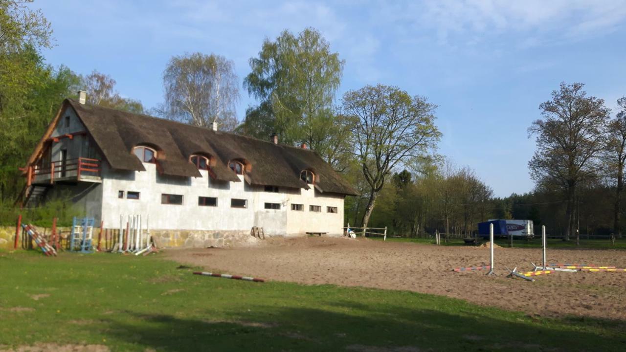 Stadnina Lekwica Buitenkant foto